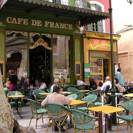 איל-סור-לה-סורג Studio De Charme Avec Sa Terrasse En Plein Coeur De Ville מראה חיצוני תמונה